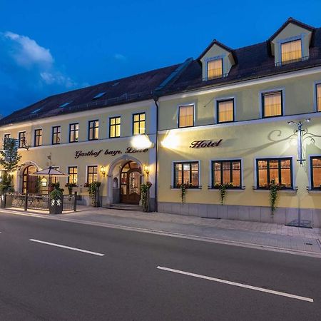 Hotel Bayrischer Loewe Osterhofen Dış mekan fotoğraf