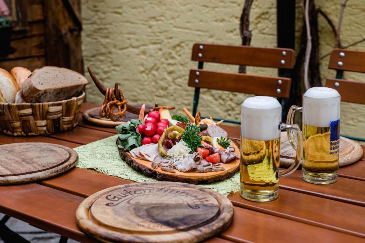 Hotel Bayrischer Loewe Osterhofen Dış mekan fotoğraf