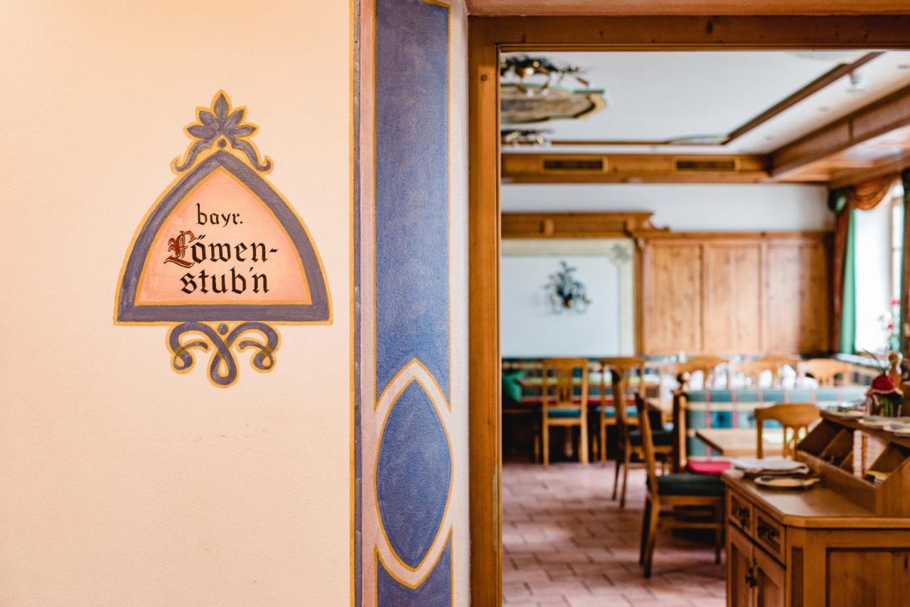Hotel Bayrischer Loewe Osterhofen Dış mekan fotoğraf