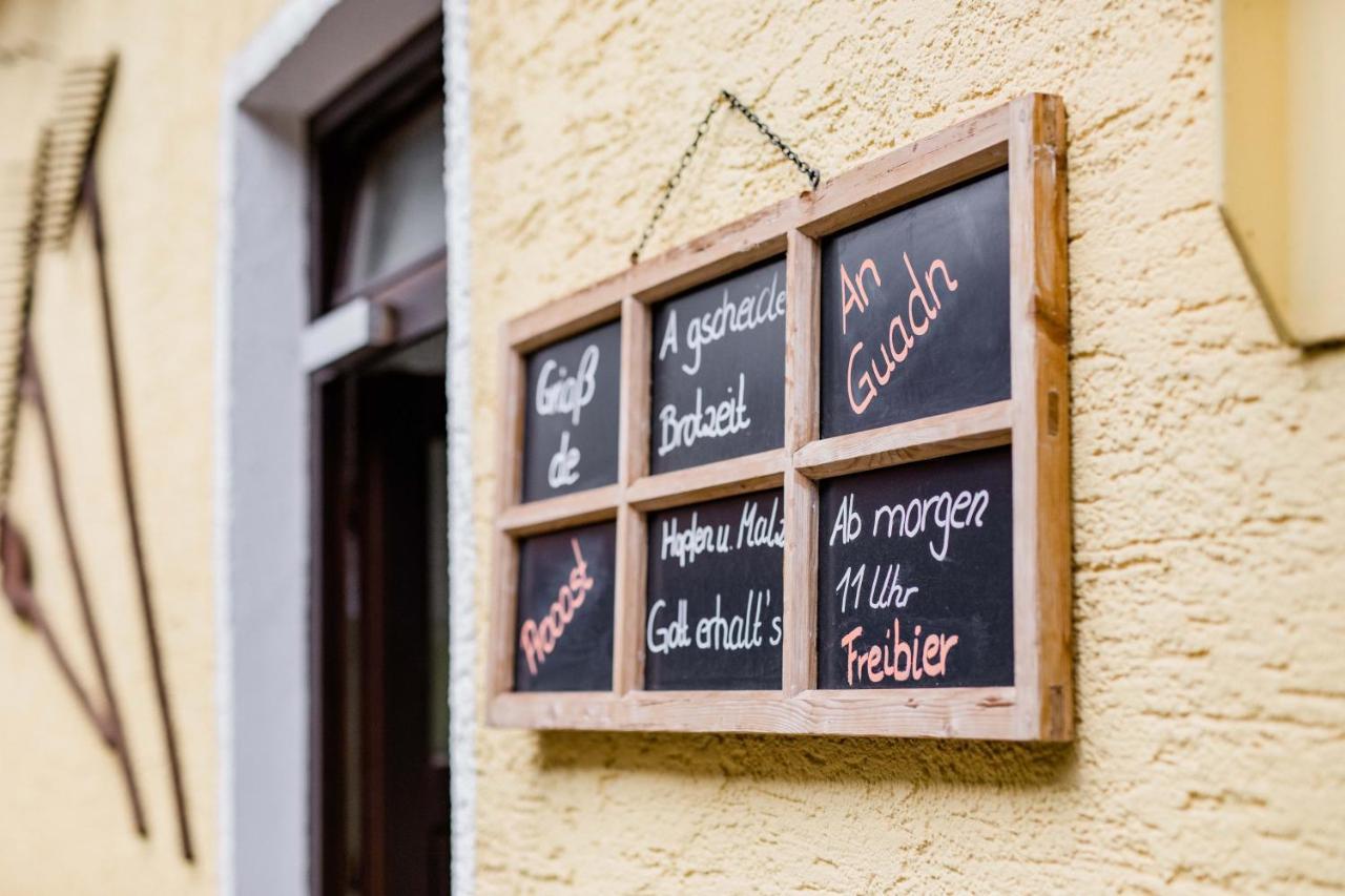 Hotel Bayrischer Loewe Osterhofen Dış mekan fotoğraf