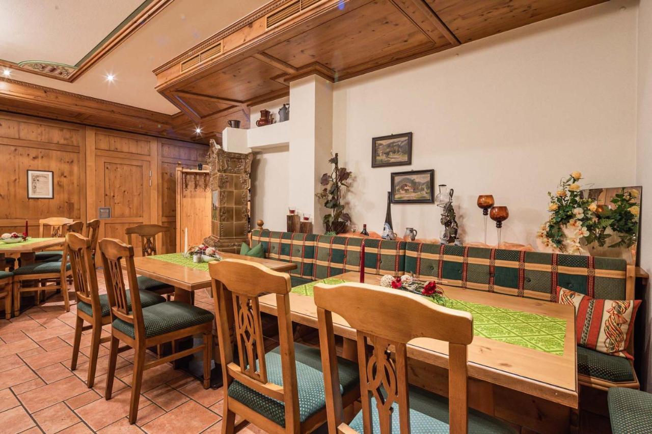 Hotel Bayrischer Loewe Osterhofen Dış mekan fotoğraf