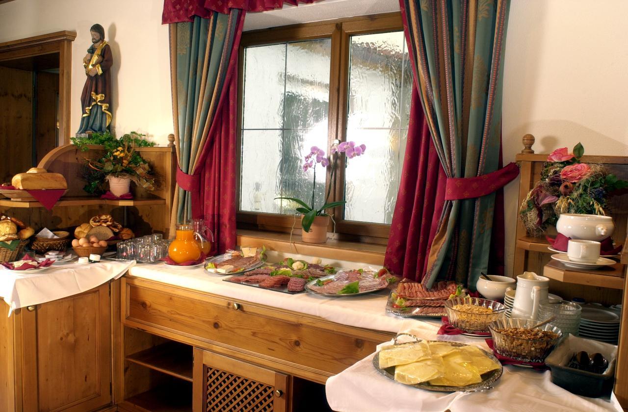 Hotel Bayrischer Loewe Osterhofen Dış mekan fotoğraf