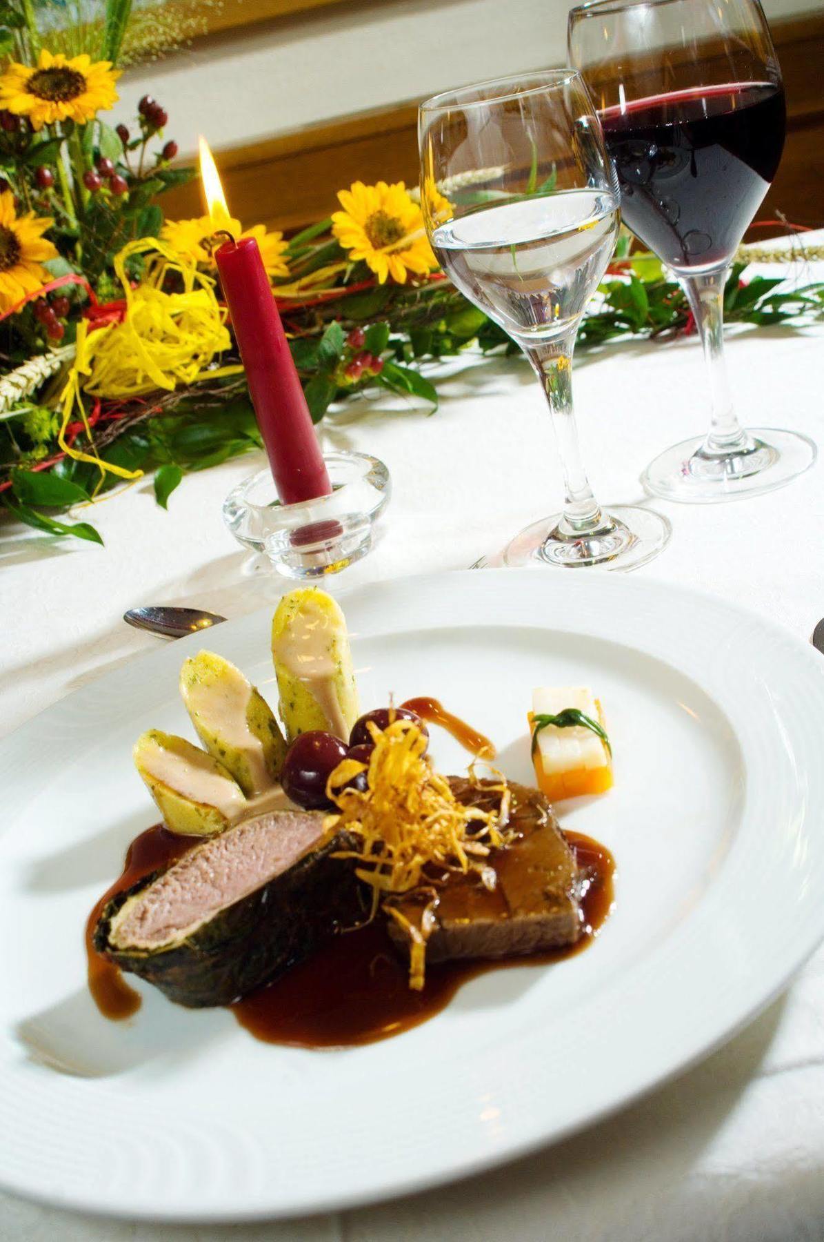 Hotel Bayrischer Loewe Osterhofen Dış mekan fotoğraf